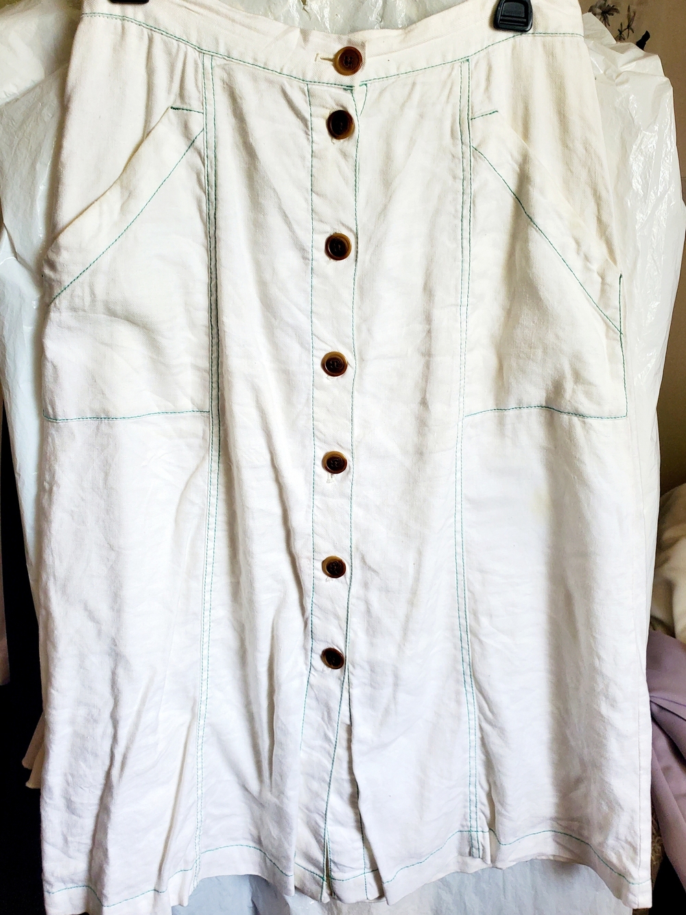 Anthropologie AKEMI + KIN White Button-Front Midi Skirt with Contrast Stitching
